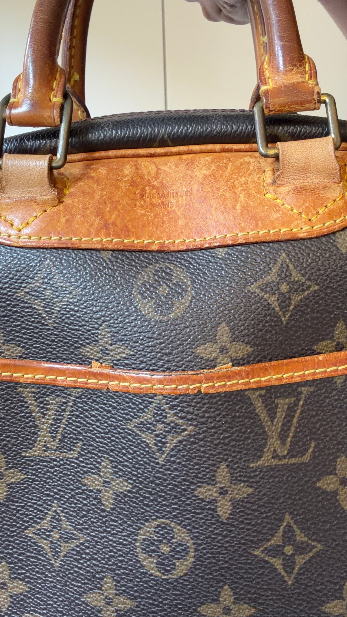 Louis Vuitton Trouville M42228 – Vintage Monogram Handbag