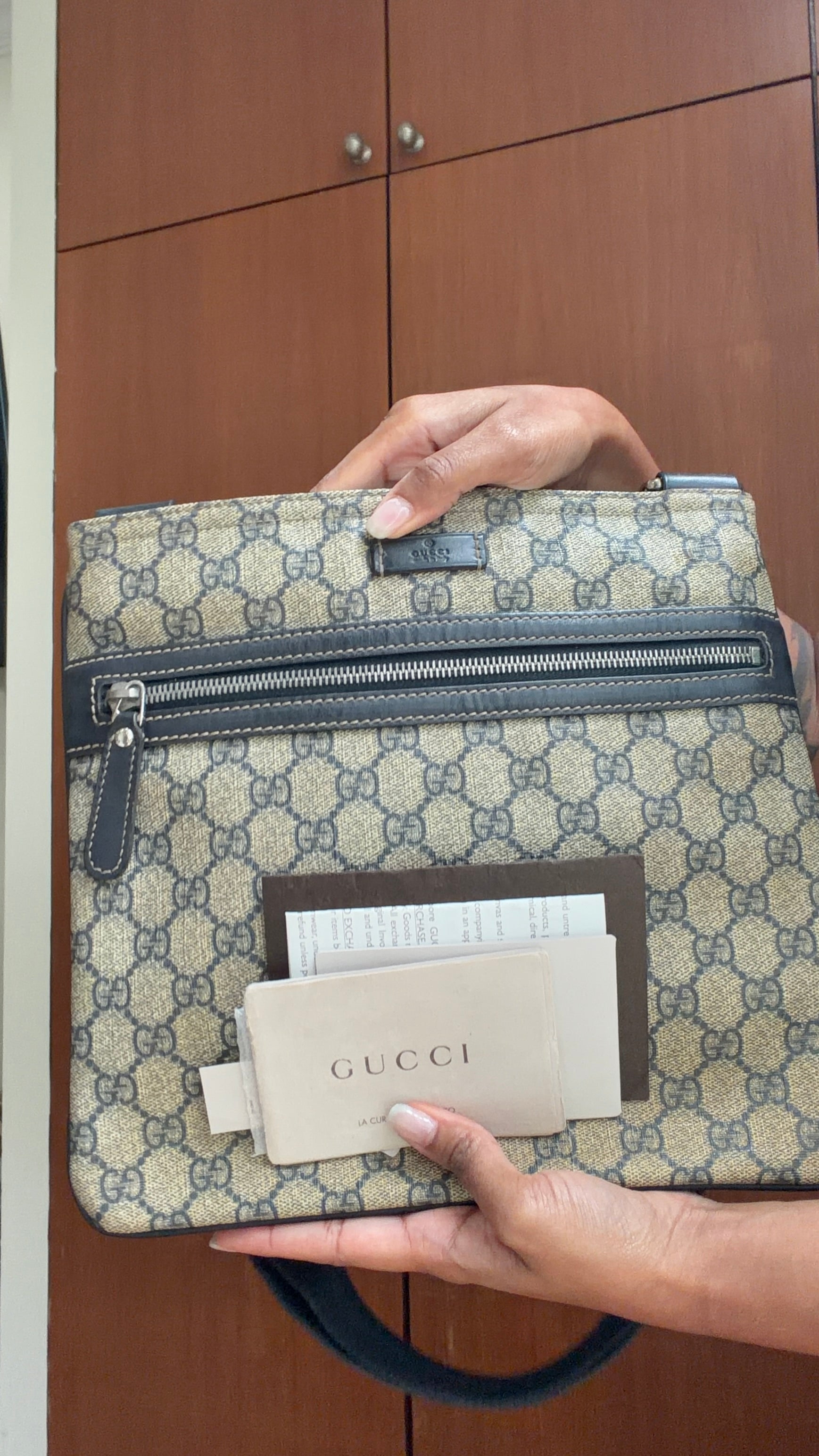 Authentic Gucci GG Monogram Messenger Shoulder Bag