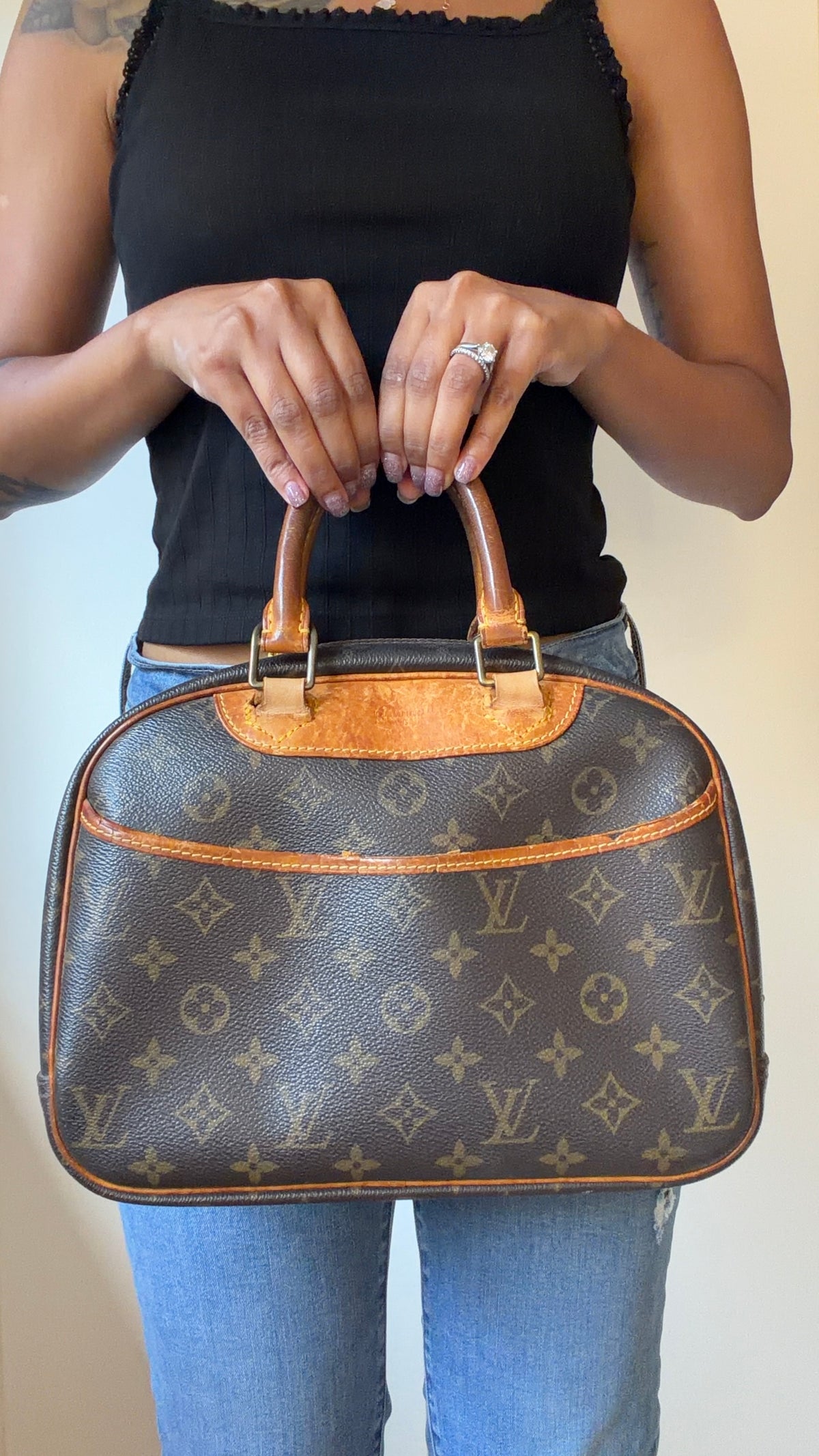 Louis Vuitton Trouville M42228 – Vintage Monogram Handbag