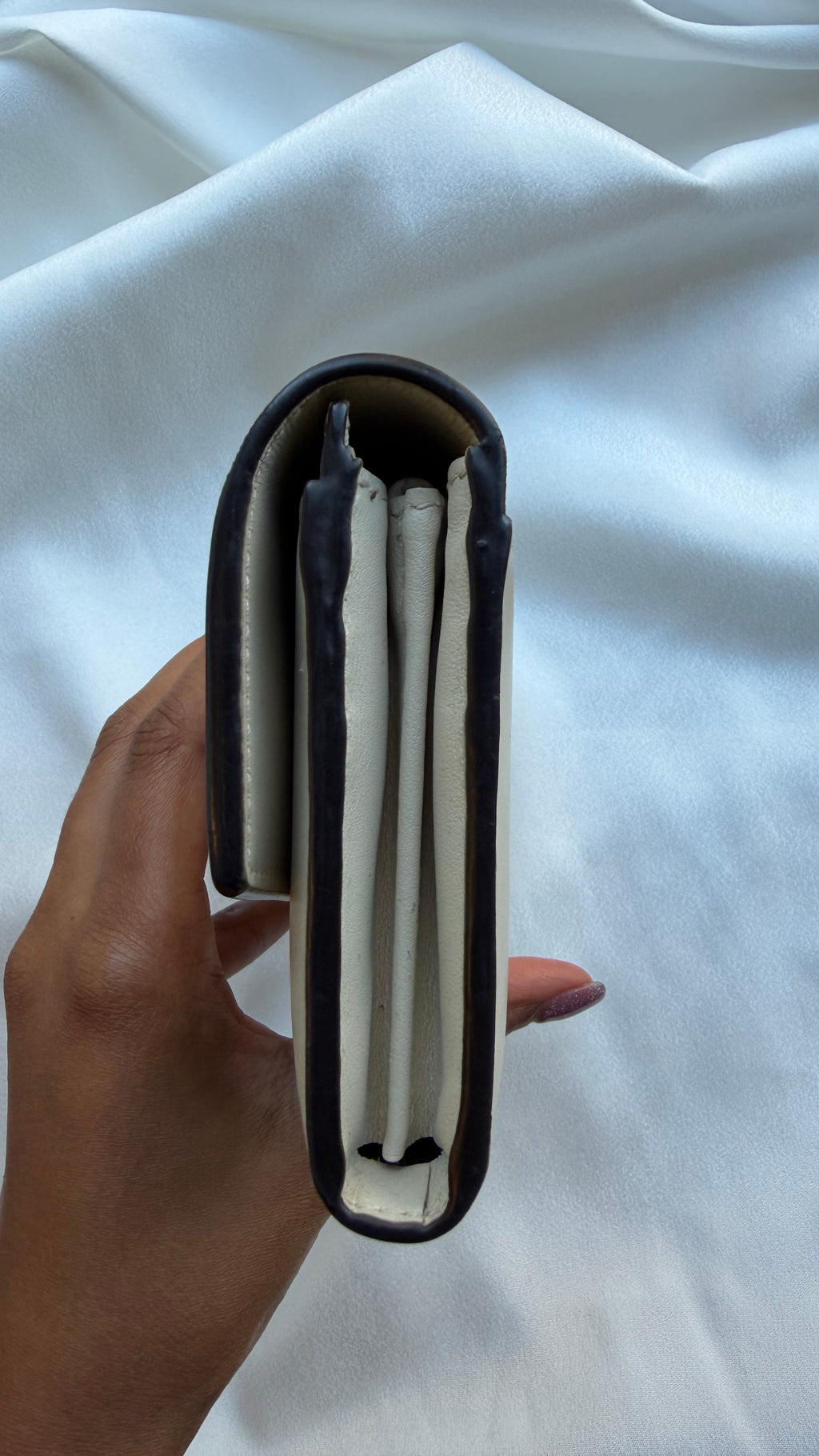 Gucci Sylvie Long Wallet – Beige Leather