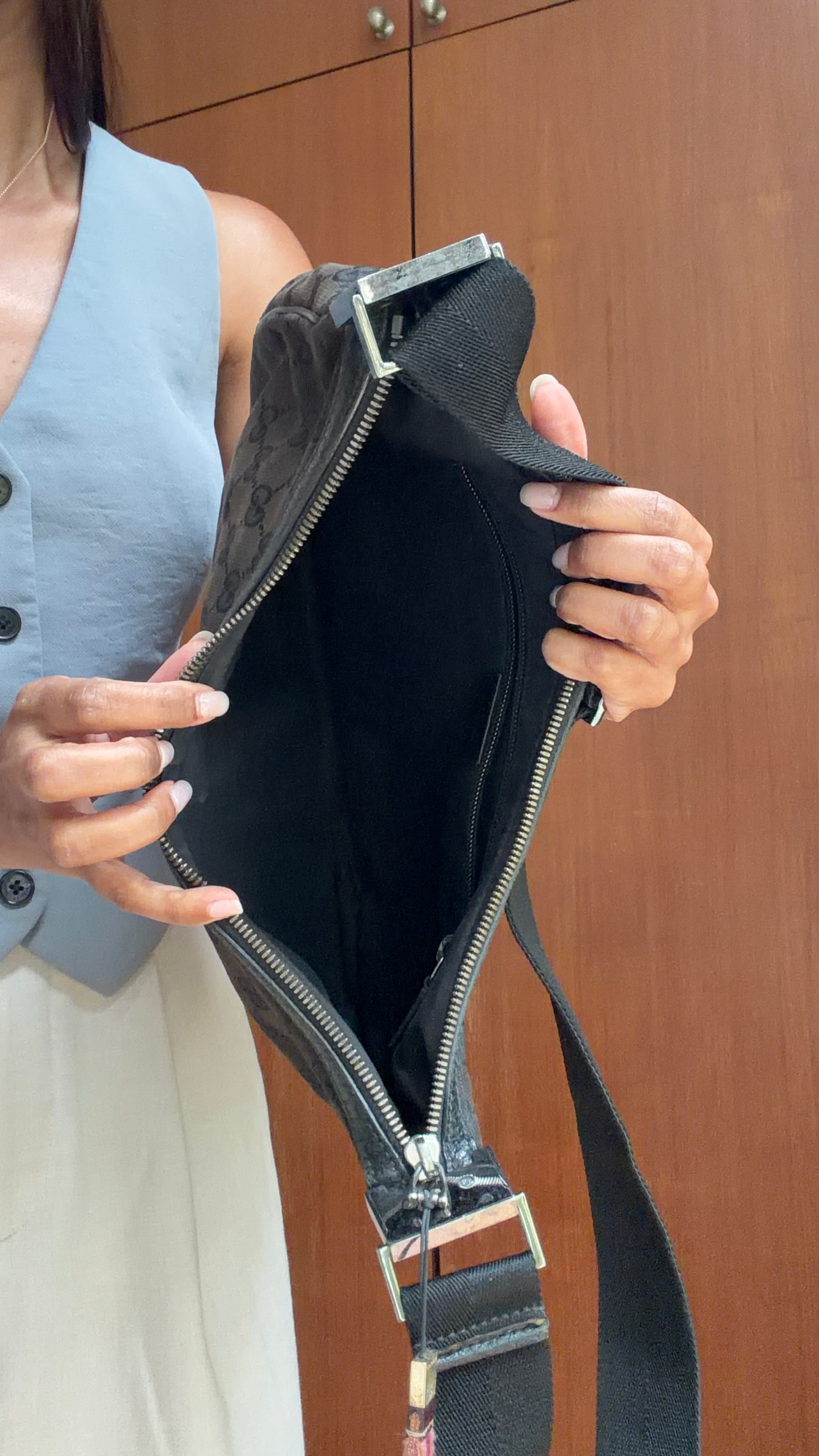Authentic Vintage Gucci GG Monogram Shoulder Bag – Black